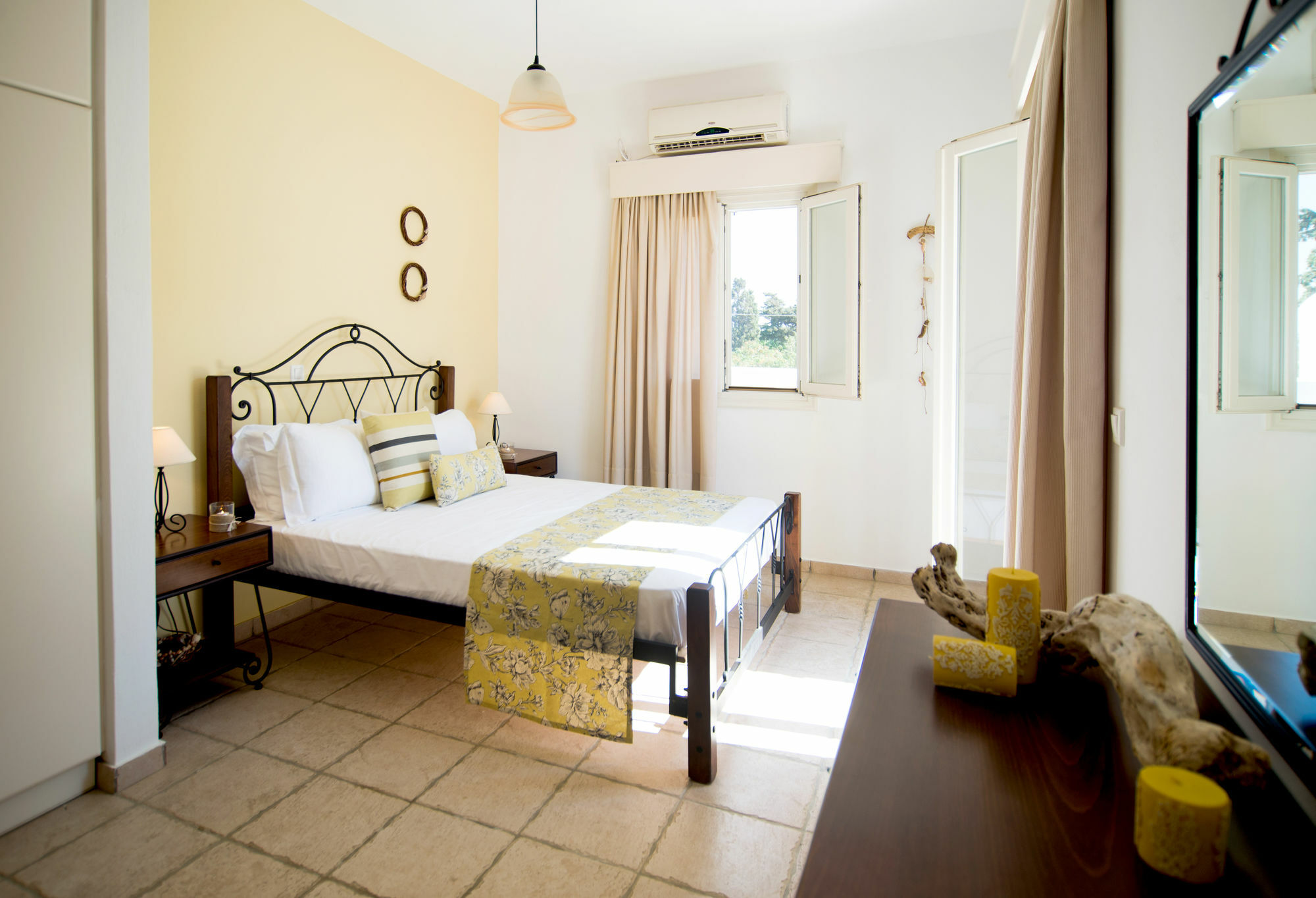 Mouras Resort Livadi  Екстериор снимка